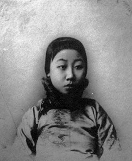 后妈,只穿旗袍从不干活,女儿44年后才知其真实身份_蔡锷_李桂兰_继母