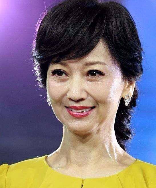 "冻龄"美人,终究还是败给了岁月