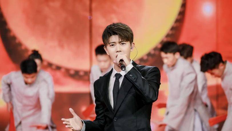 才开始红起来,就公布恋情,任嘉伦的坦率更让他圈粉无数_电视剧_妻子