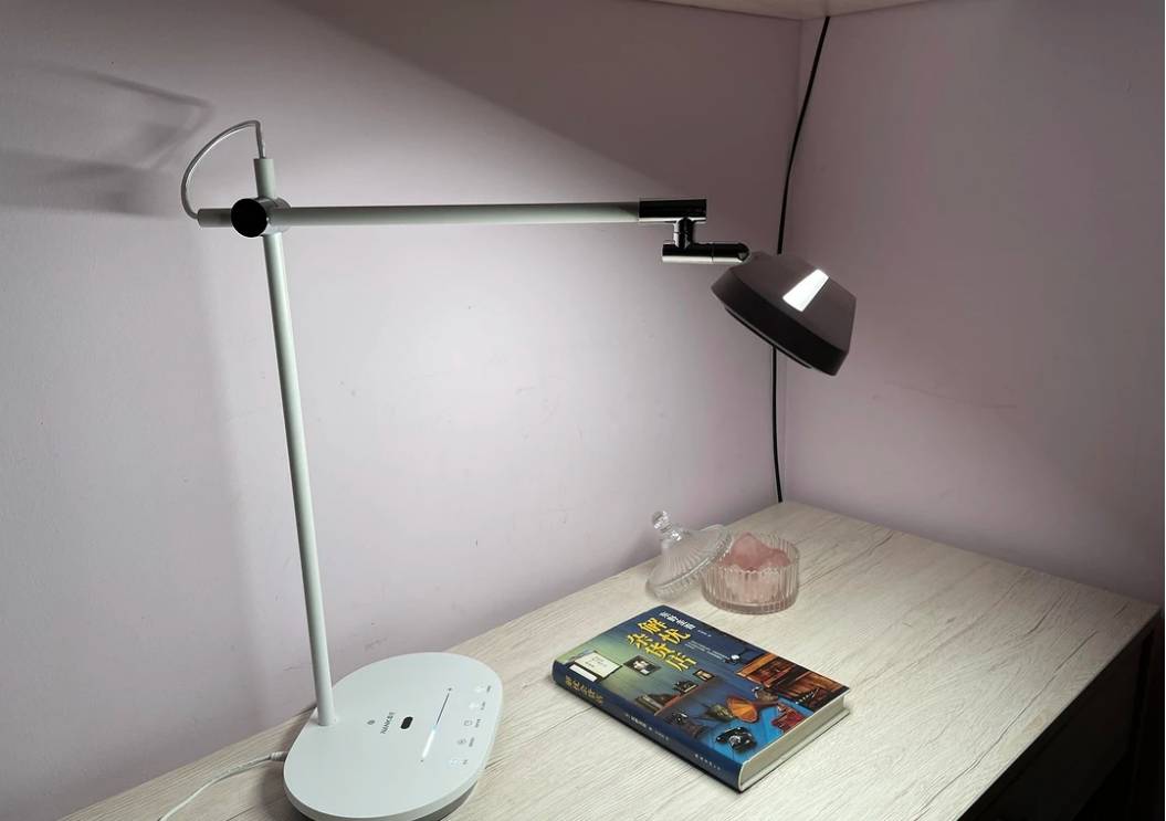 台灯多少瓦对眼睛好LED？揭秘五款对眼睛好的顶级护眼台灯