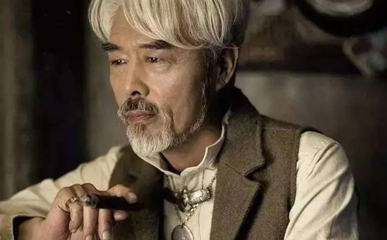 69岁的张双利:被称为中国第一潮叔,活成了年轻人羡慕的样子