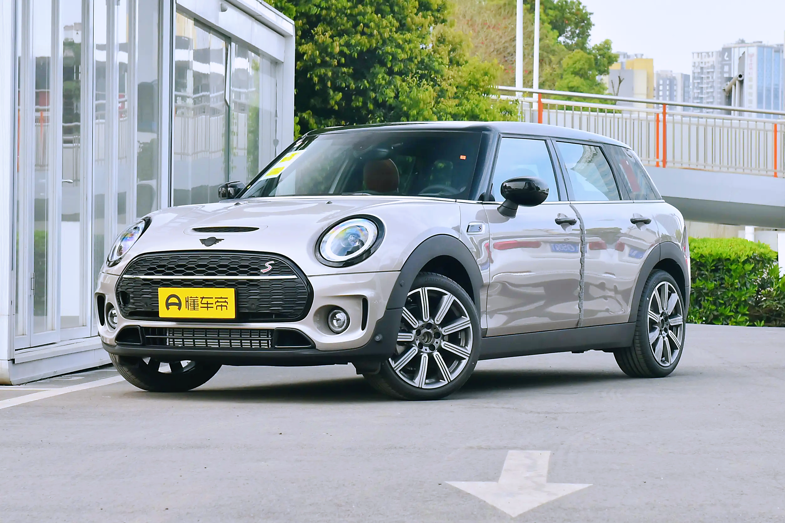 女生开小型车,suv排行榜网油耗6.8l_搜狐汽车_搜狐网