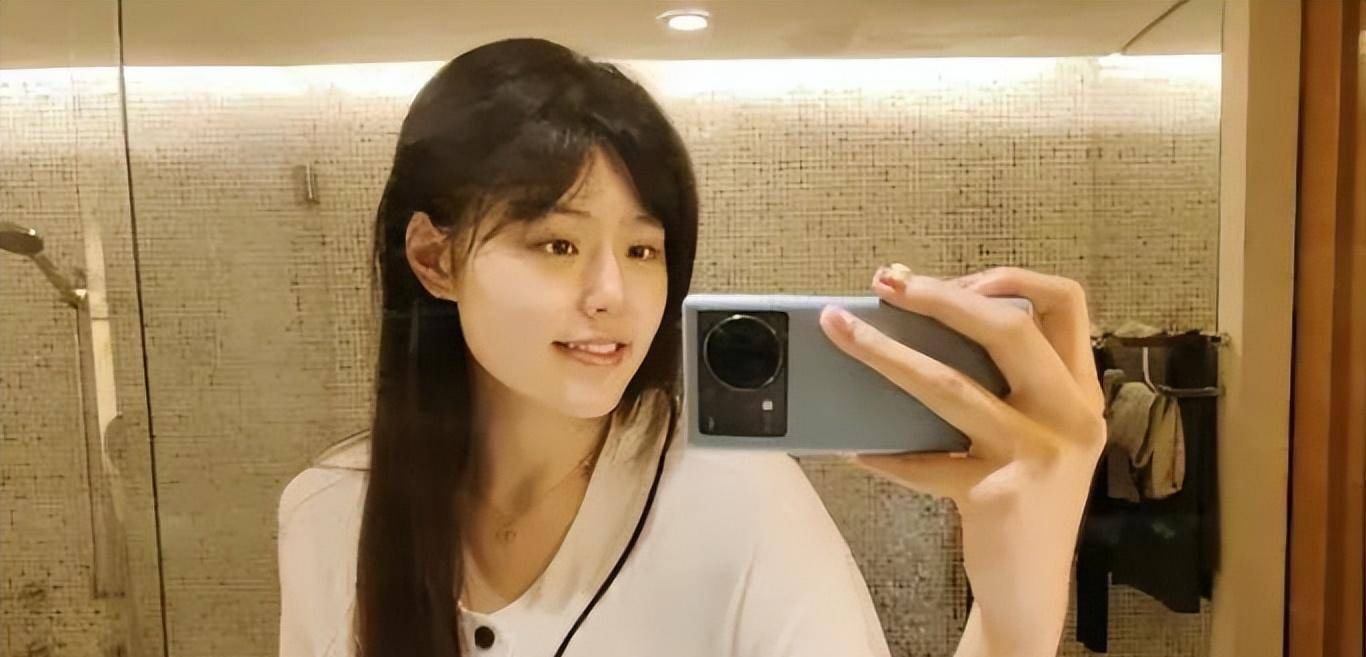 前男友秀恩爱,李月如官宣好消息,父母盼有事,李萌送祝福_赵明义_火花