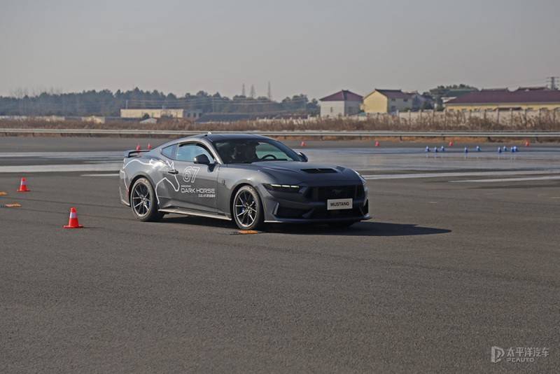全新mustang雷霆上市,这样的肌肉车值得体验_搜狐汽车_搜狐网