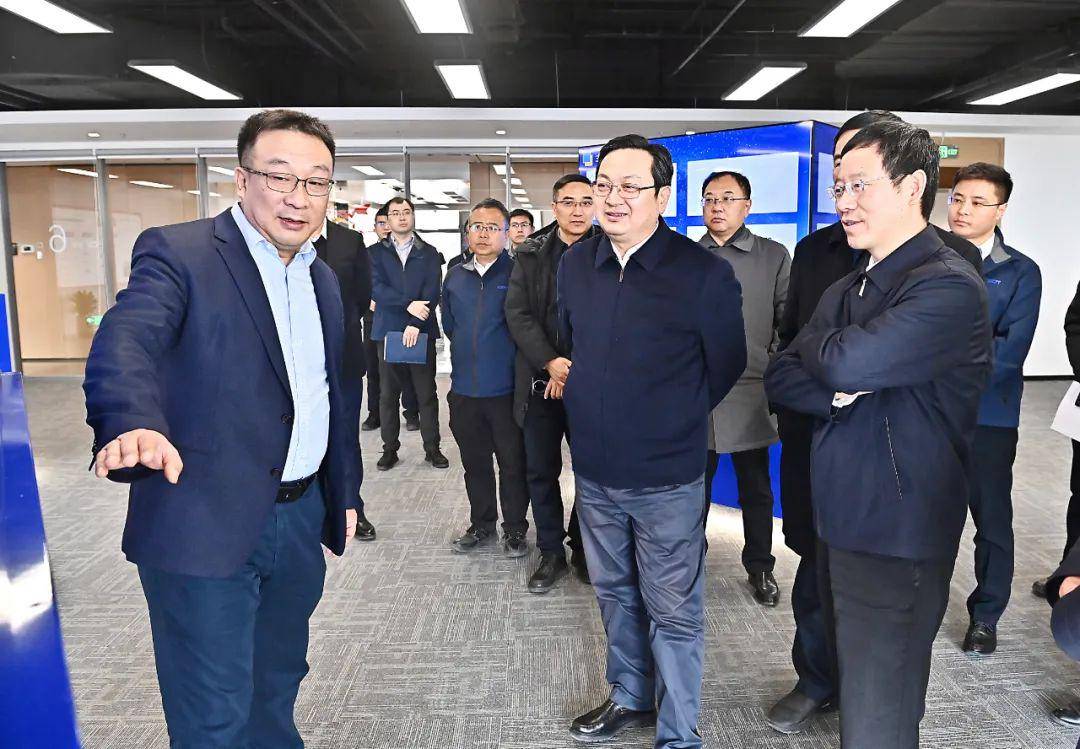 张国华调研启动区重点项目建设和中国星网数字科技有限