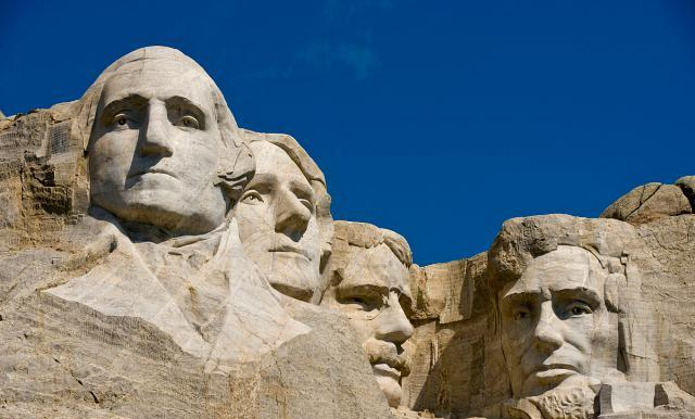 400名工人耗时14年,在一座山上雕刻了四位美国总统头像!