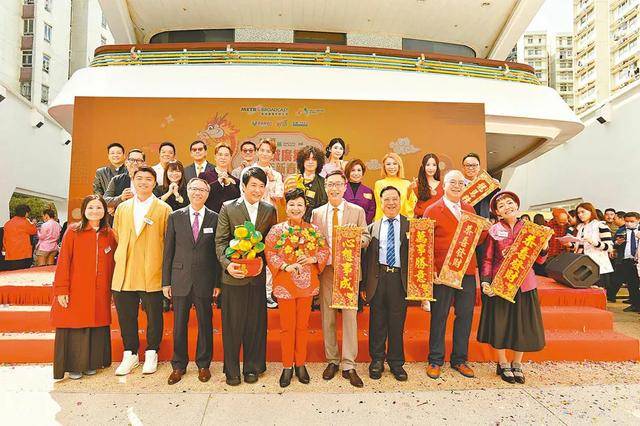 babe》,由谭玉瑛,何基佑和麦皓儿主持的《qk玉瑛室》,由城中名人主持