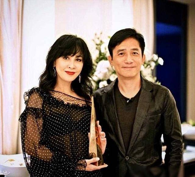 梁朝伟风波白热化,早已回港却不和刘嘉玲生活,久居日本原因曝光_程潇