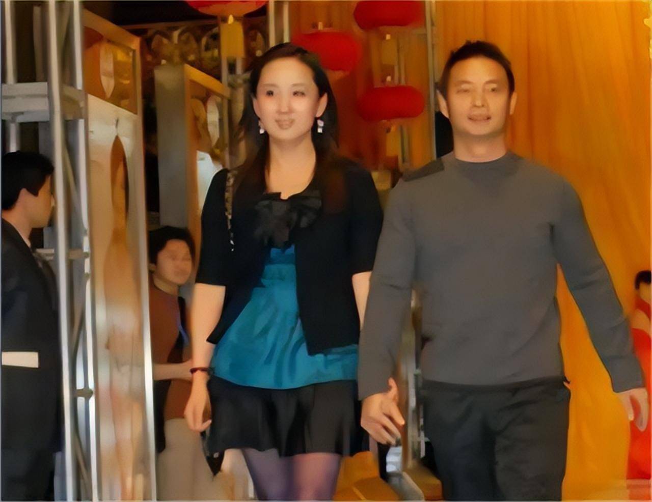 体操兄弟李小双李大双,两人头发都已花白,结婚多年都没有孩子_训练