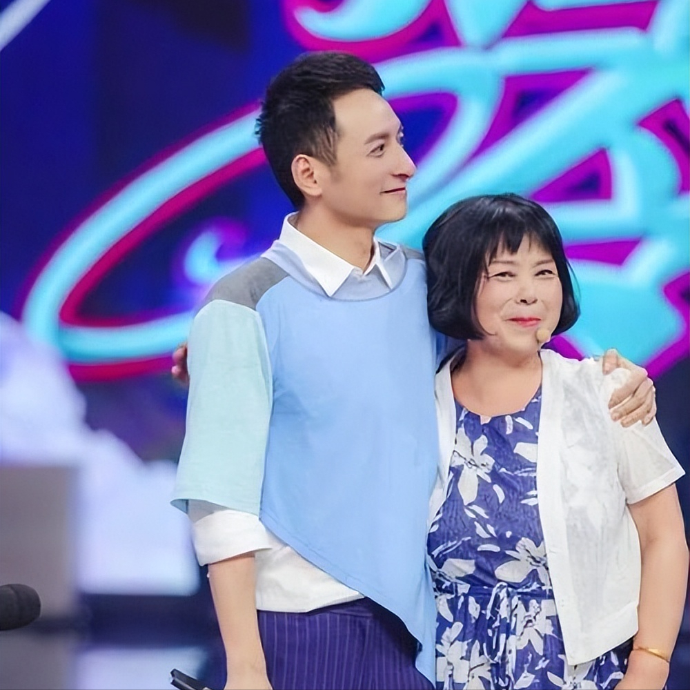 6位有洁癖的明星,有人一天洗3次澡,有人接吻过敏,都很奇葩_杨子姗_李