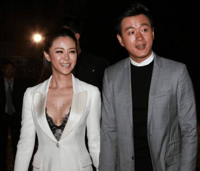 现在佟大为对于妻子还是以"关老师"为称呼,这个昵称也能够从侧面反映