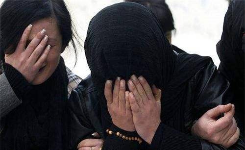 90年代的凶案:散打冠军成杀人犯,爱挑水果商贩下手,4年连杀9人_张健