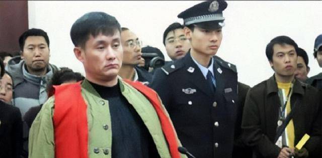 2006年,黑龙江工人被妻子举报,牵出3年前辽宁抢劫运钞车案大案_张显光