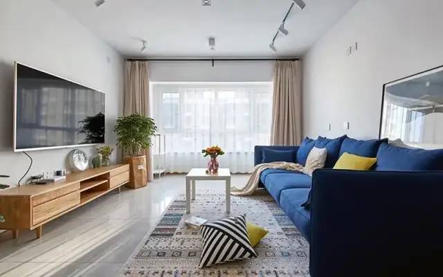 小户型客厅装修亮眼,颜值爆表,成为家中门面担当,提升整体美感