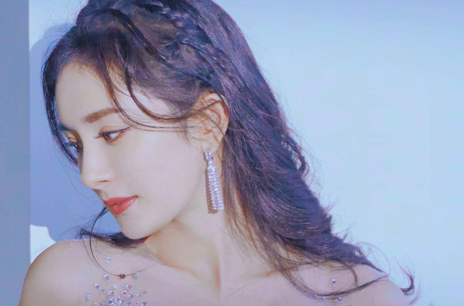 杨幂,杨颖baby三月行程公开!看到其中那4个字,确定没写错?