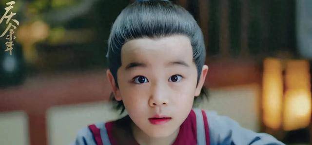 小范闲韩昊霖正式步入青春期 身高激增演技爆表引网友热议_韩浩霖