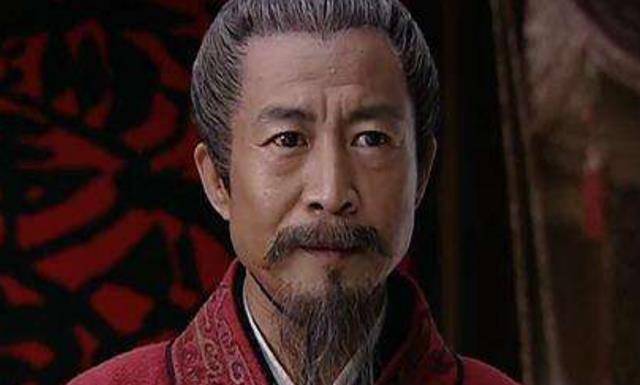 国舅犯罪,皇帝让他戴罪立功,他率军灭了一国,最后却被迫自杀_窦宪