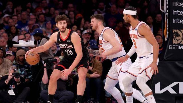 尼克斯完胜火箭,布伦森30 3 7,兰德尔打爆申京,范