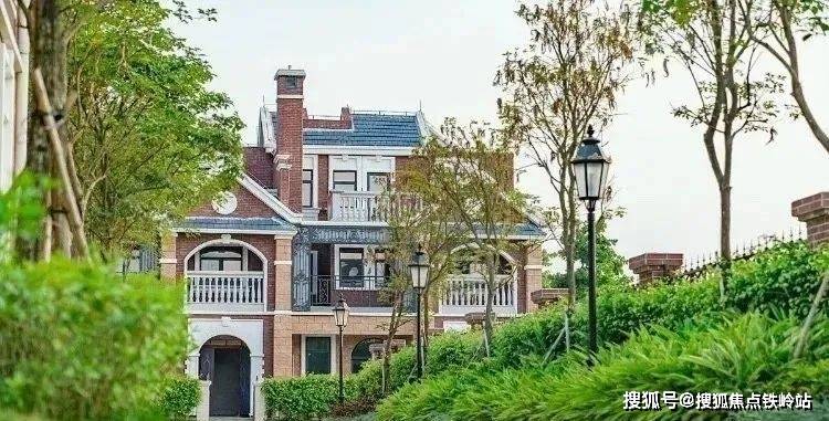 【项目概况】金时花园项目位于广州市增城区增江街纬六路5号.