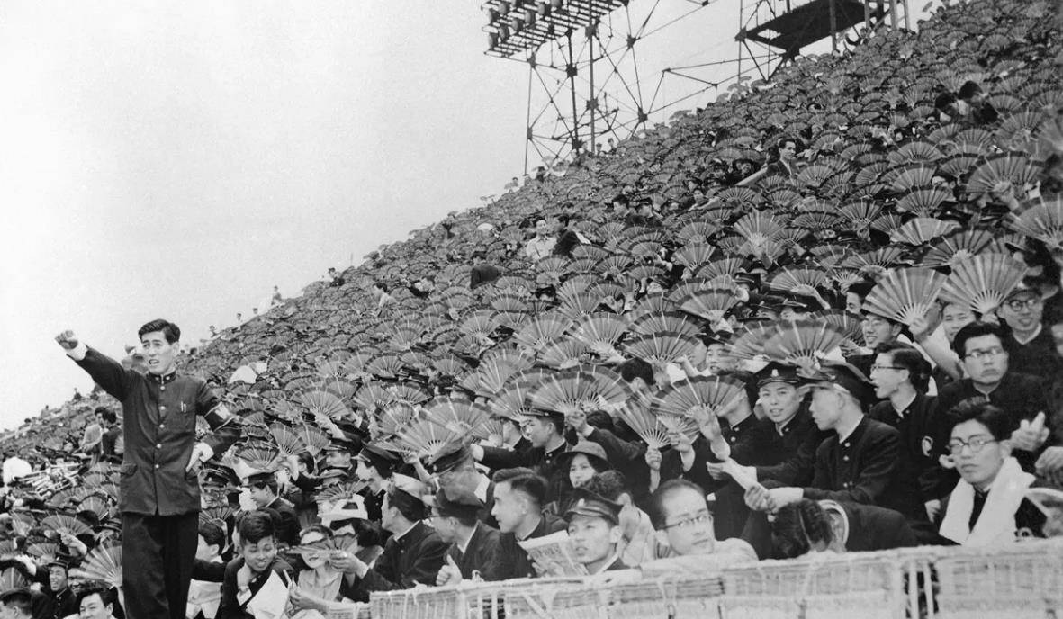 日本暴走族兴衰史:曾风靡亚洲,喧嚣之后消亡,此间再无