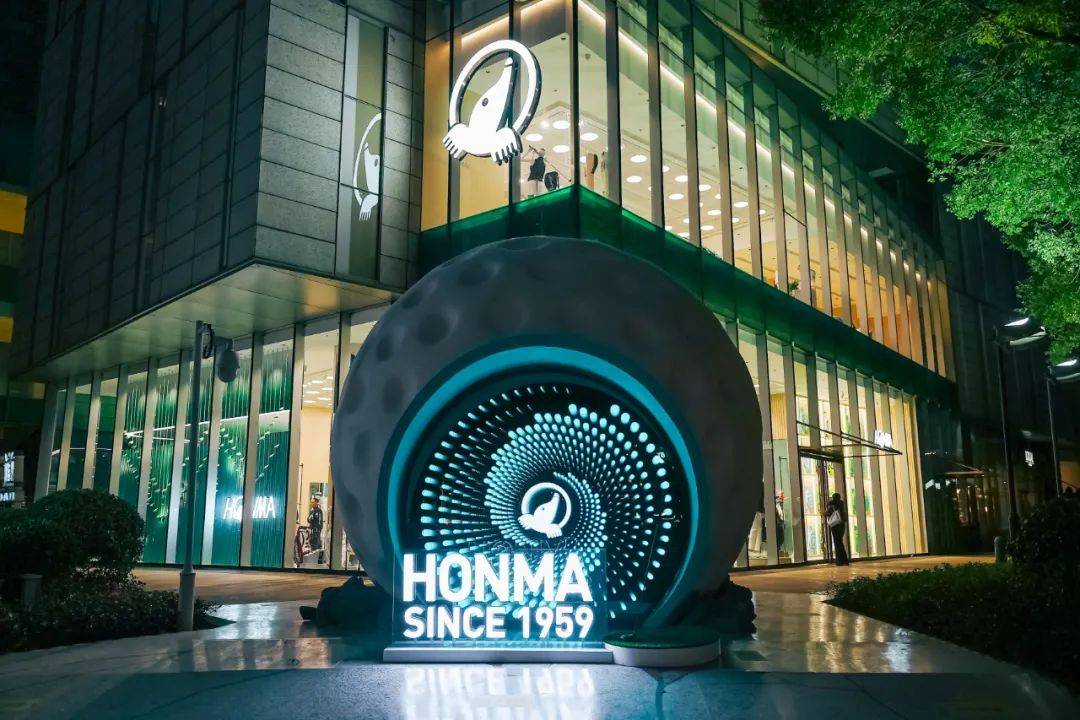 高尔夫大众化趋势加速,honma之家上海首秀引领新风尚!_空间_高球_品牌