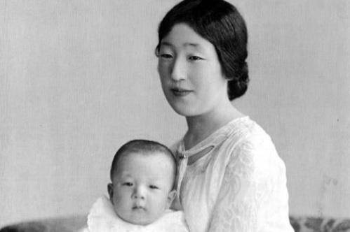 嫁入皇室后因容貌丑陋备受非议,皇帝:她是我的天使_昭和天皇_皇太子
