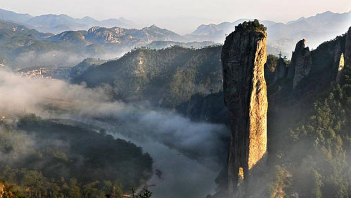 鼎湖峰:壮美自然与悠久文化的结合_中国_天下_游客