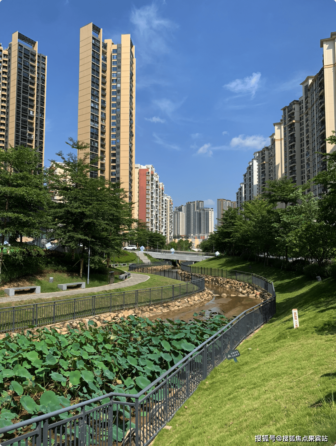 35%【物业公司】:美盛物业【产权年限】:70年【小区车位】:727个