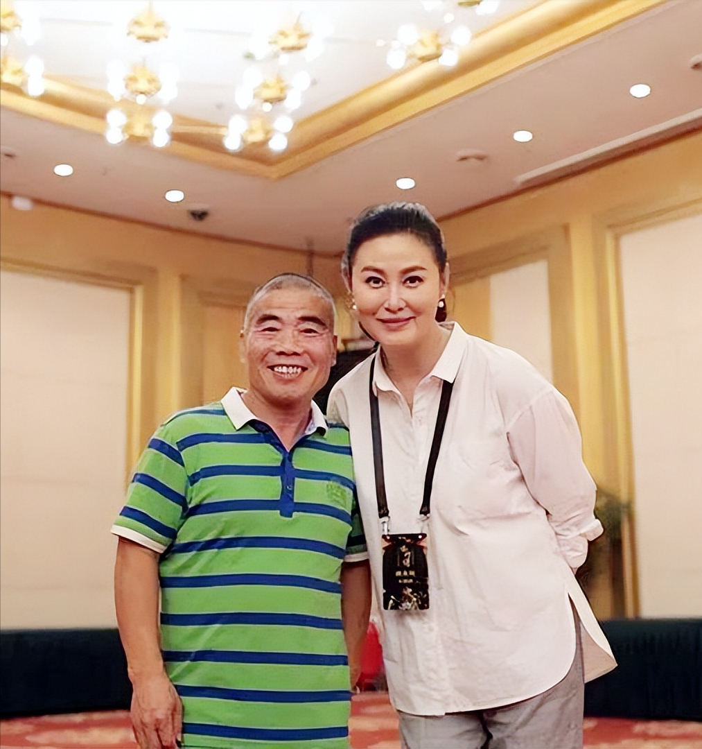 "武大郎"宋文华:矮个男人也有春天,妻子比他高10厘米_个子_王思懿