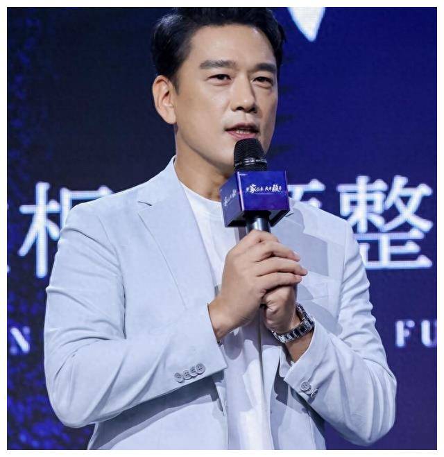 王耀庆出道至今无绯闻!看看他的老婆,原因揭晓!