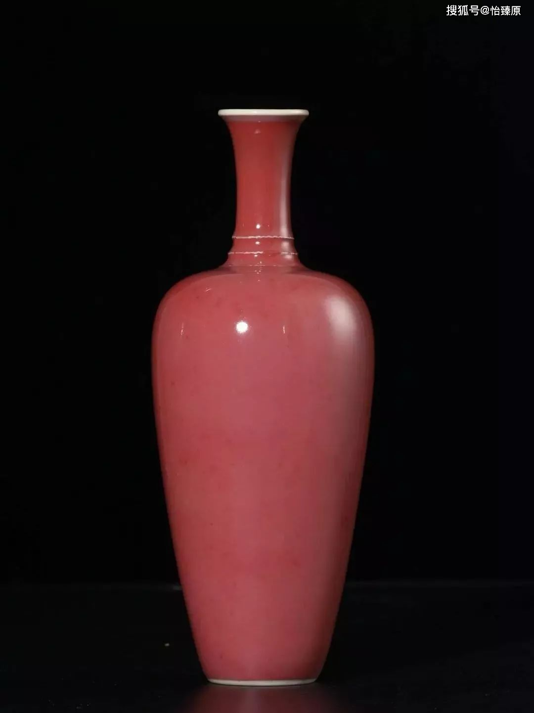 颜色釉瓷是江西景德镇传统陶瓷烧造的珍品,其釉色可谓五彩缤纷晶莹