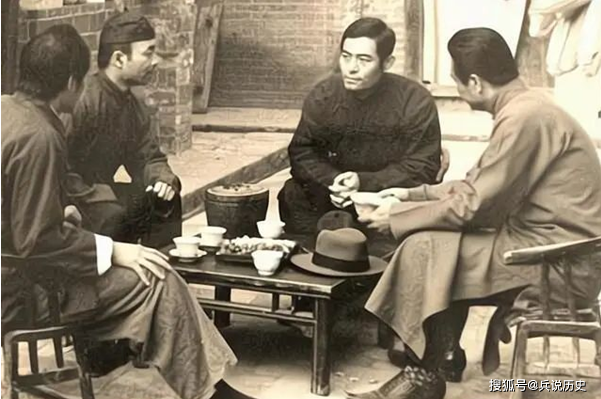 八路军偷梁换柱救出2人,日伪新添2座坟,却哑巴吃黄连_贾英_马二愣_高