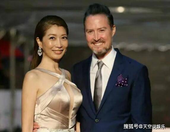 夏克立家暴黄嘉千实锤,黄嘉千个人资料简介_加拿大_报警_长文