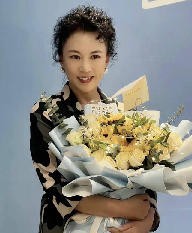 艺人马丽:国家一流演员,得宠32载,戏红与否都幸福满满_生活_玛丽_人生