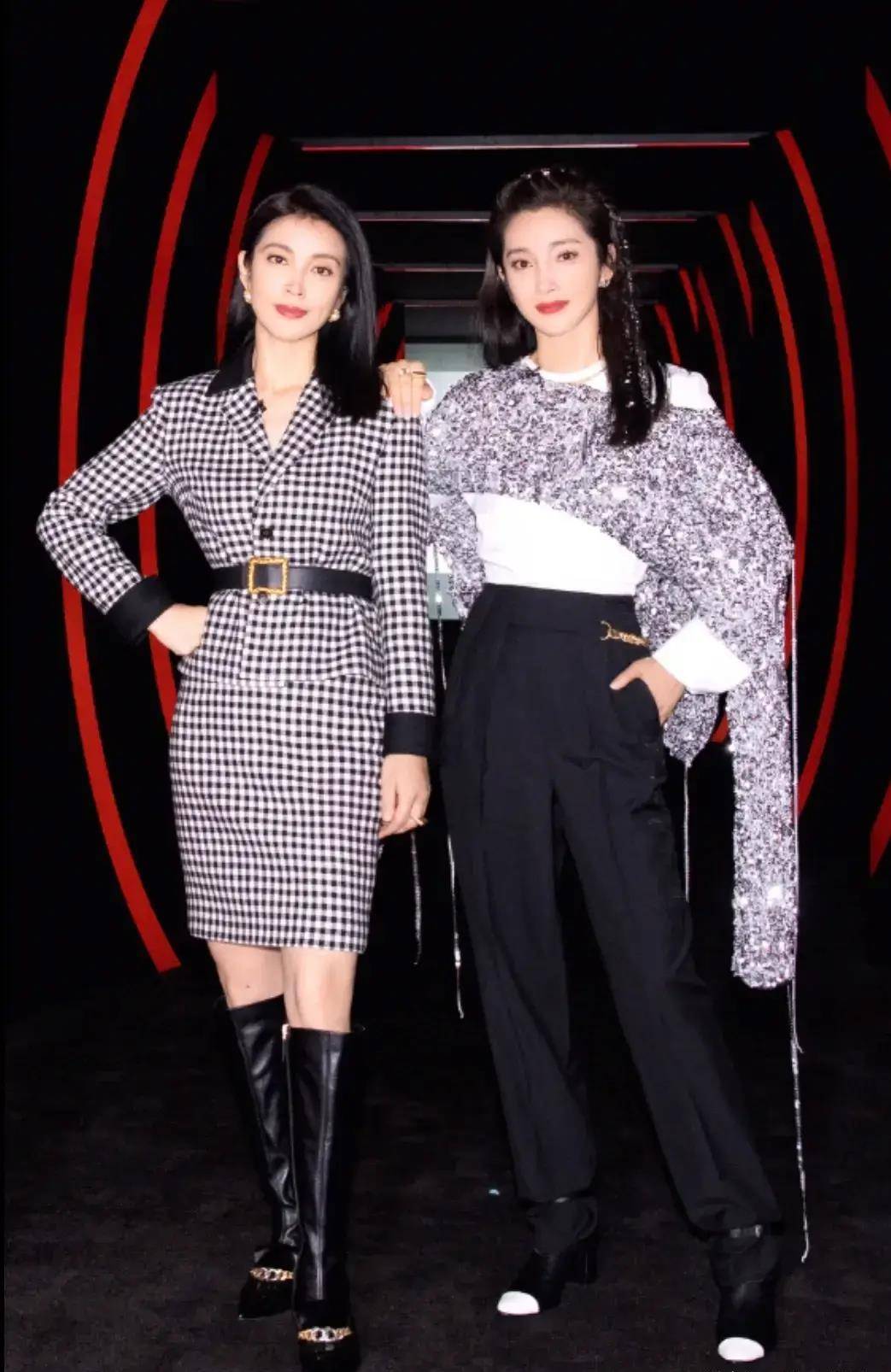 李冰冰携手妹妹李雪书写娱乐圈传奇,四旦双冰中笑到最后_成功_姐姐