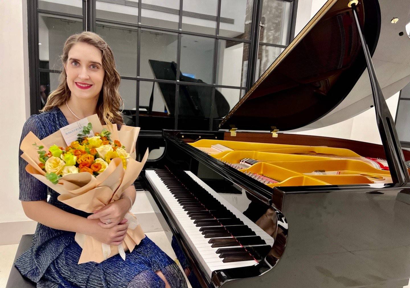 55岁黄品源再婚俄罗斯美女钢琴家 新娘容貌曝光_艾琳_复合_专辑