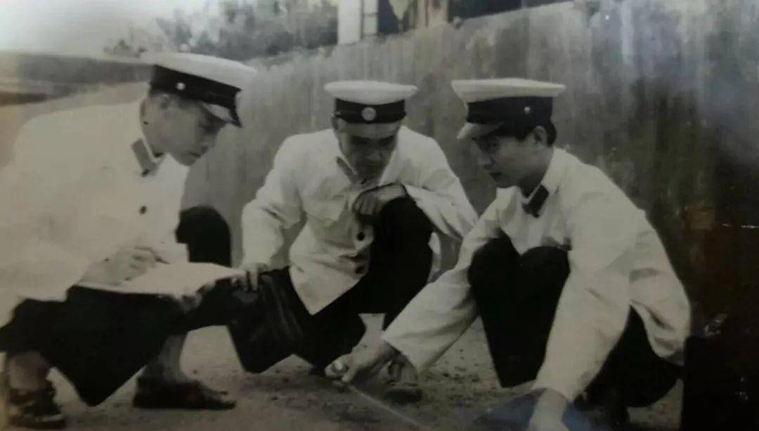 1980年,一社员被害,其好朋友总是出现在勘察现场