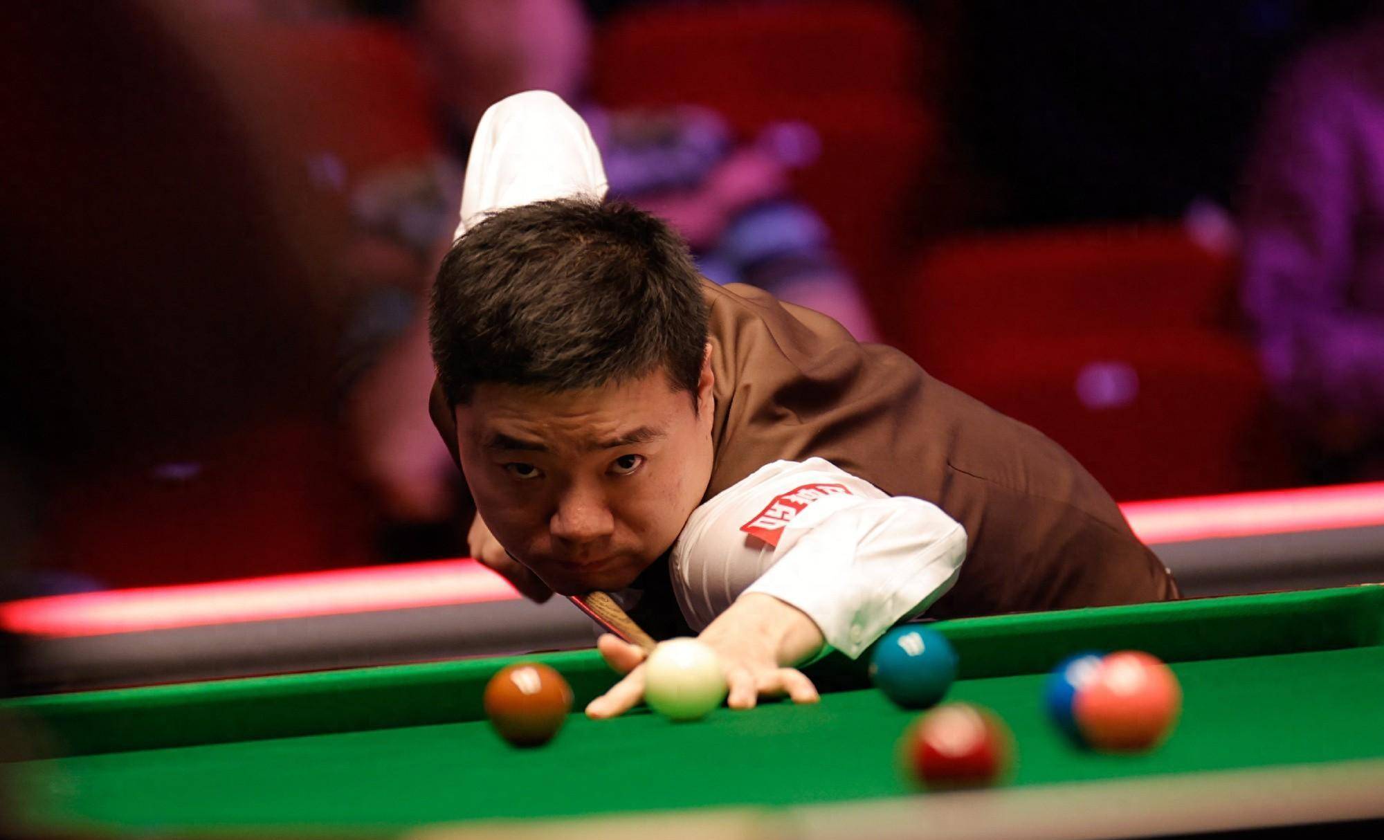 丁俊晖4-6不敌希金斯,止步球员锦标赛首轮_长台_双方_单杆