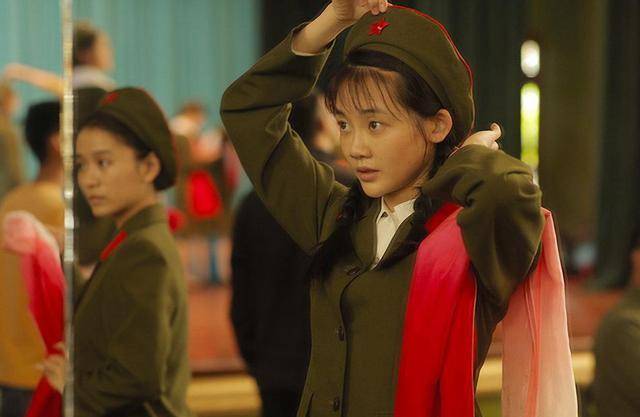 2018年冯小刚醉后让苗苗当众跳舞,陈道明怒怼:你没见过跳舞_芳华_影片