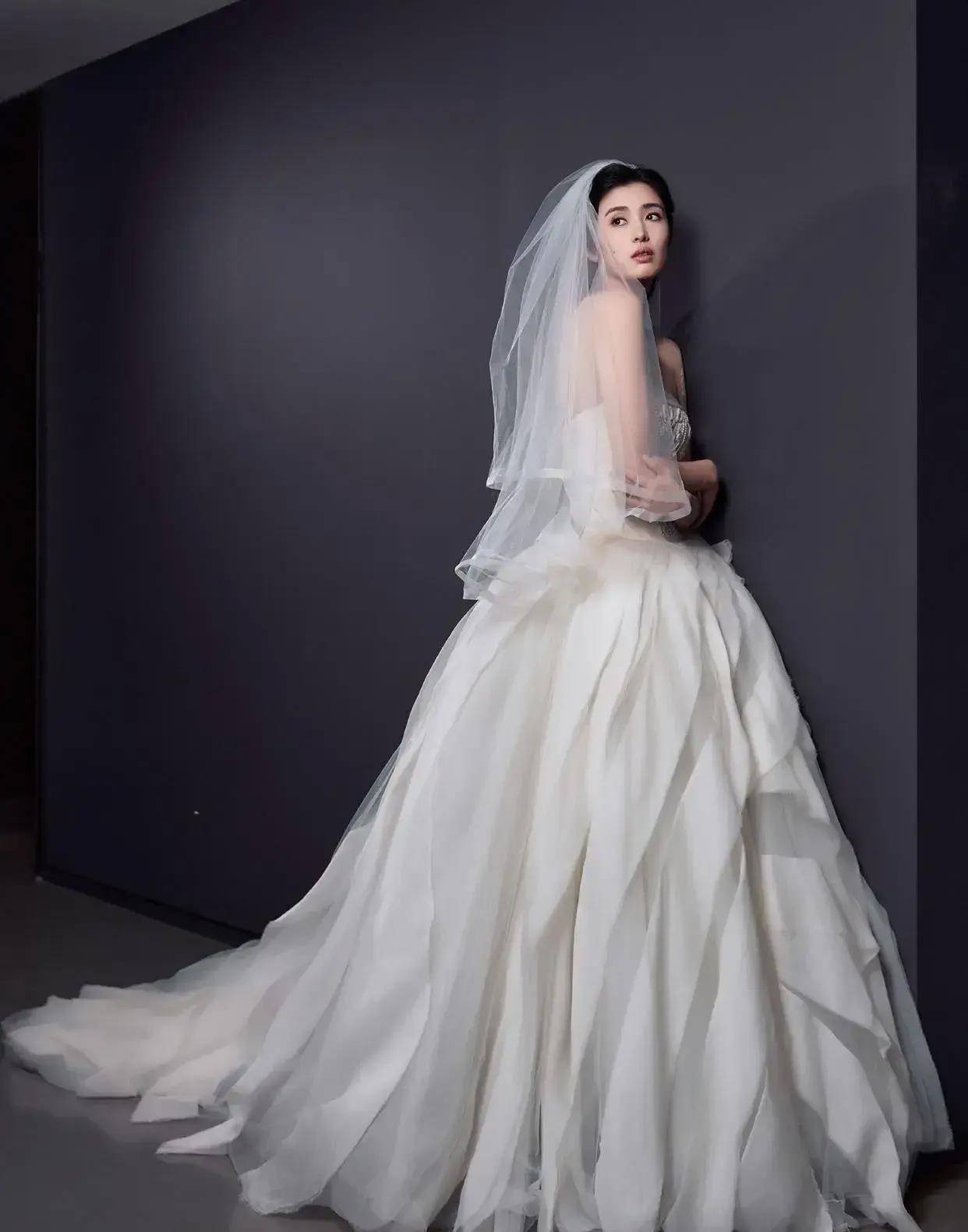 女足门将的浪漫时刻,运动与优雅的完美结合_生活_照片_启示