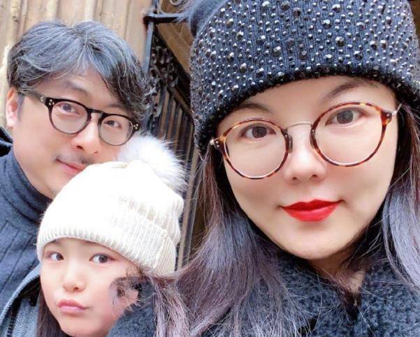 李湘改吃平民早餐,6层冰箱被打码,"出轨风波"后对王岳伦称呼变了?