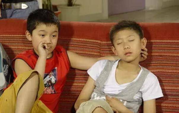 然而,现年29岁的谢昀杉如今不仅名气不如张一山,连颜值也跌至谷底.