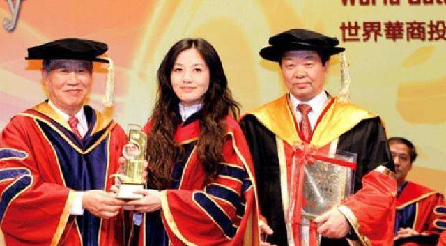 30岁坐拥5百亿资产,却嫁给湖南"穷小子",丈夫比自己年轻5岁_姚尚坤_纪