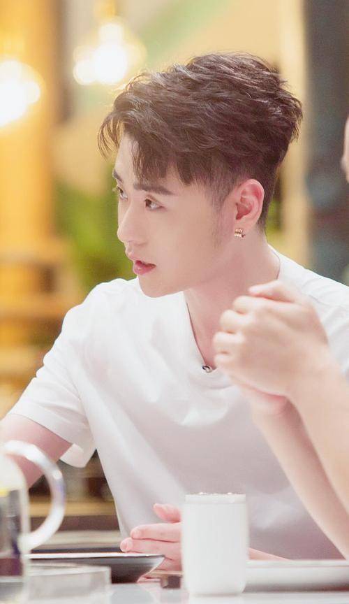 这一次郭德纲也"救"不了,32岁的张云雷_王惠_相声_因为