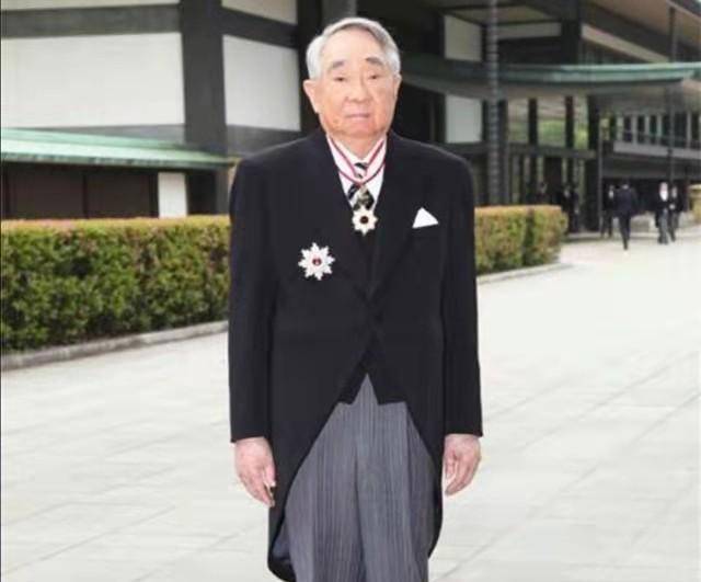 "海上皇帝"张荣发:将500亿资产留给私生子,引起家族内战_张国伟_集团