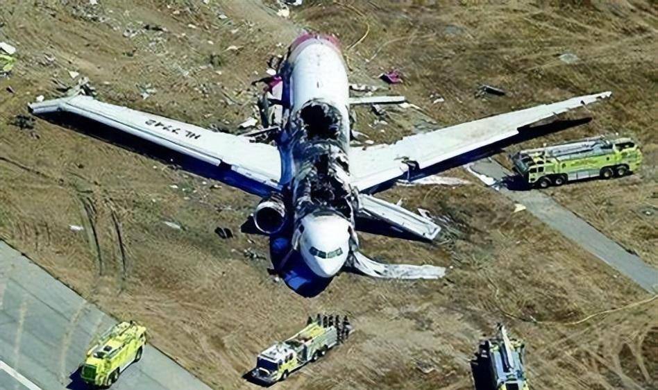 这场空难从何而来?它究竟是天灾,还是人祸?