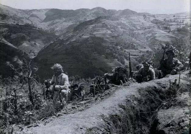 老兵在台湾开出租车,历史学家说起松山战役,他流着泪说不要钱_日军