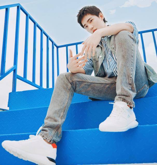 如何吸引杨洋的注意力?