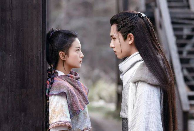 整个故事三观很正,家国大义侠骨柔情,恩怨分明善恶有报,很喜欢这部戏