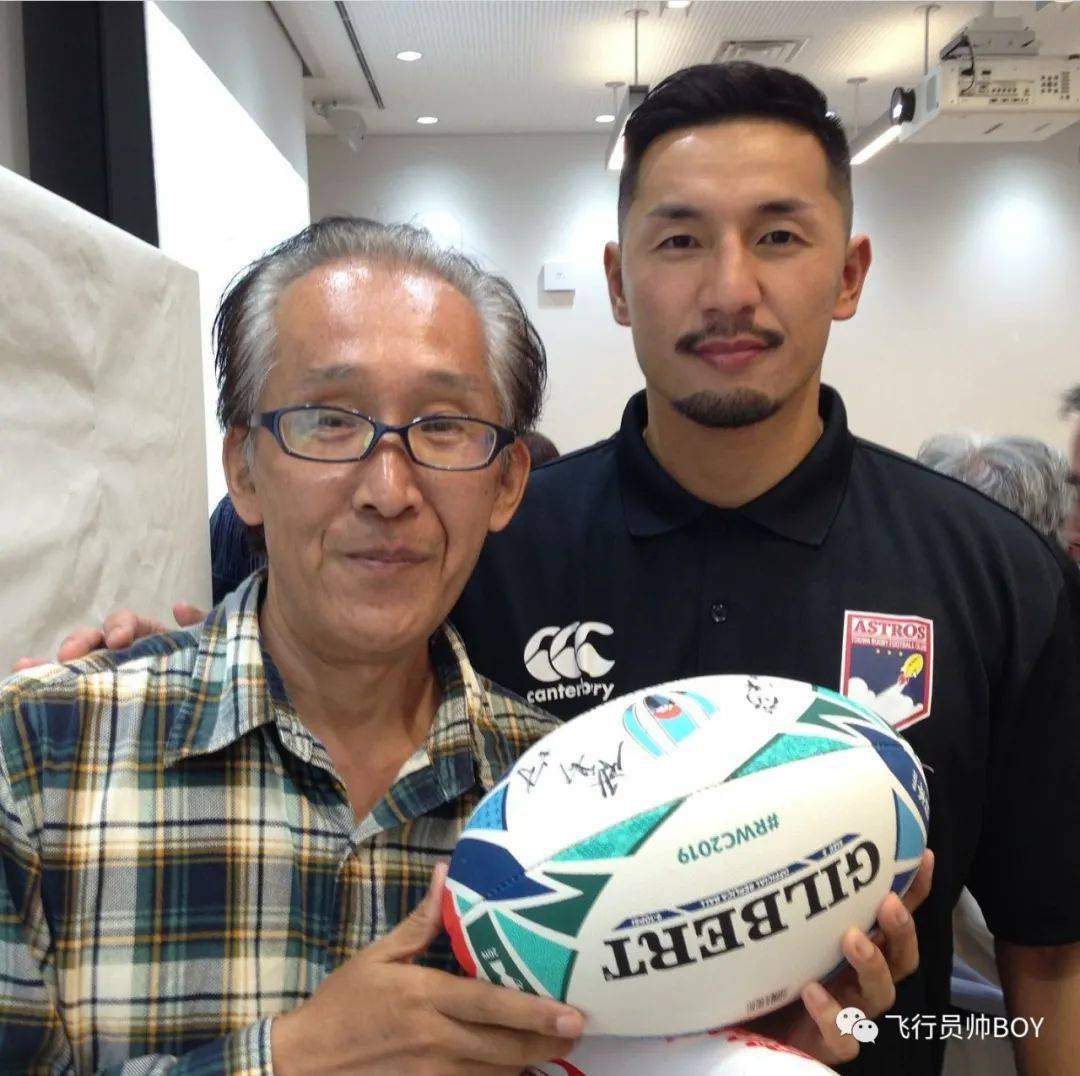 ▼毕竟这样的运动男人实在是太man了让很多网友根本不在乎他的年龄